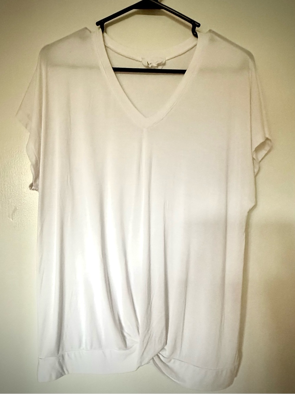 Women’s White V-Neck Short Sleeve Top - Casual Essential